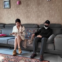 一绳所爱，黑色的裙子好看些！