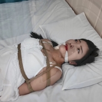 随心原创，白色衣服很漂亮！