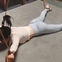 一绳所爱，这个是鲨鱼裤吗？